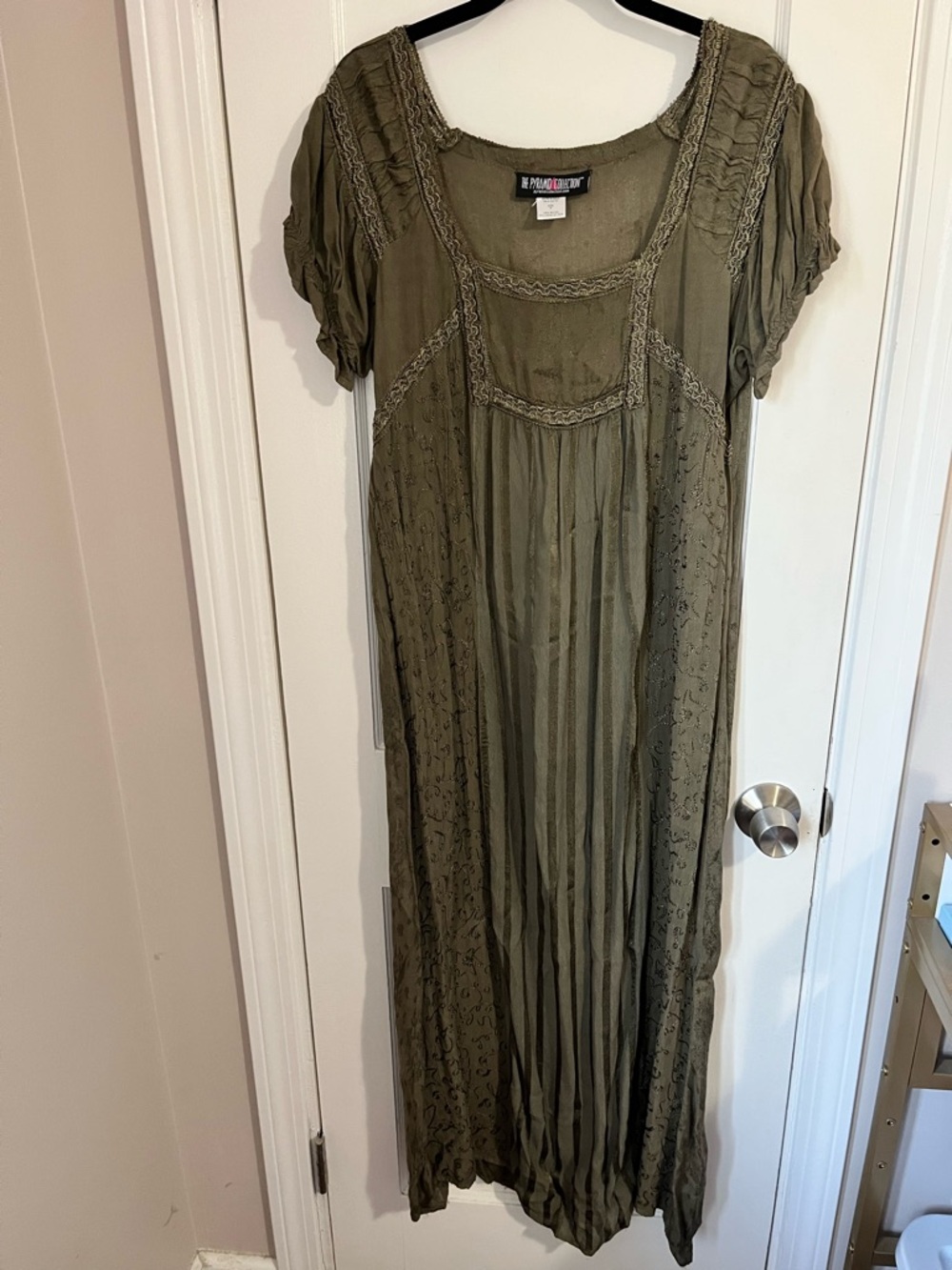 The Pyramid Collection Olive Green Boho Maxi Dress
